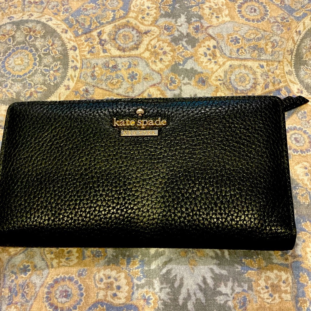 Black pebble leather wallet